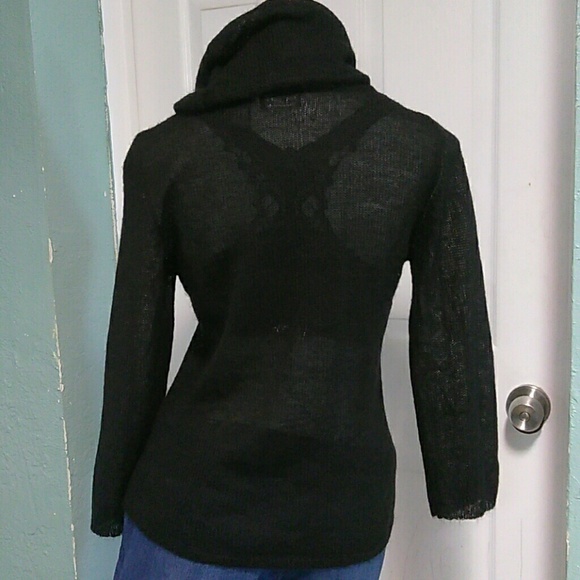 SWEATER WET SEAL. - Picture 2 of 6
